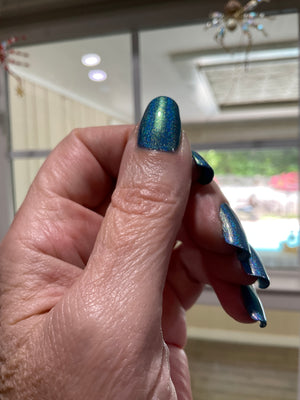 58 | Linear Holo Nail Polish