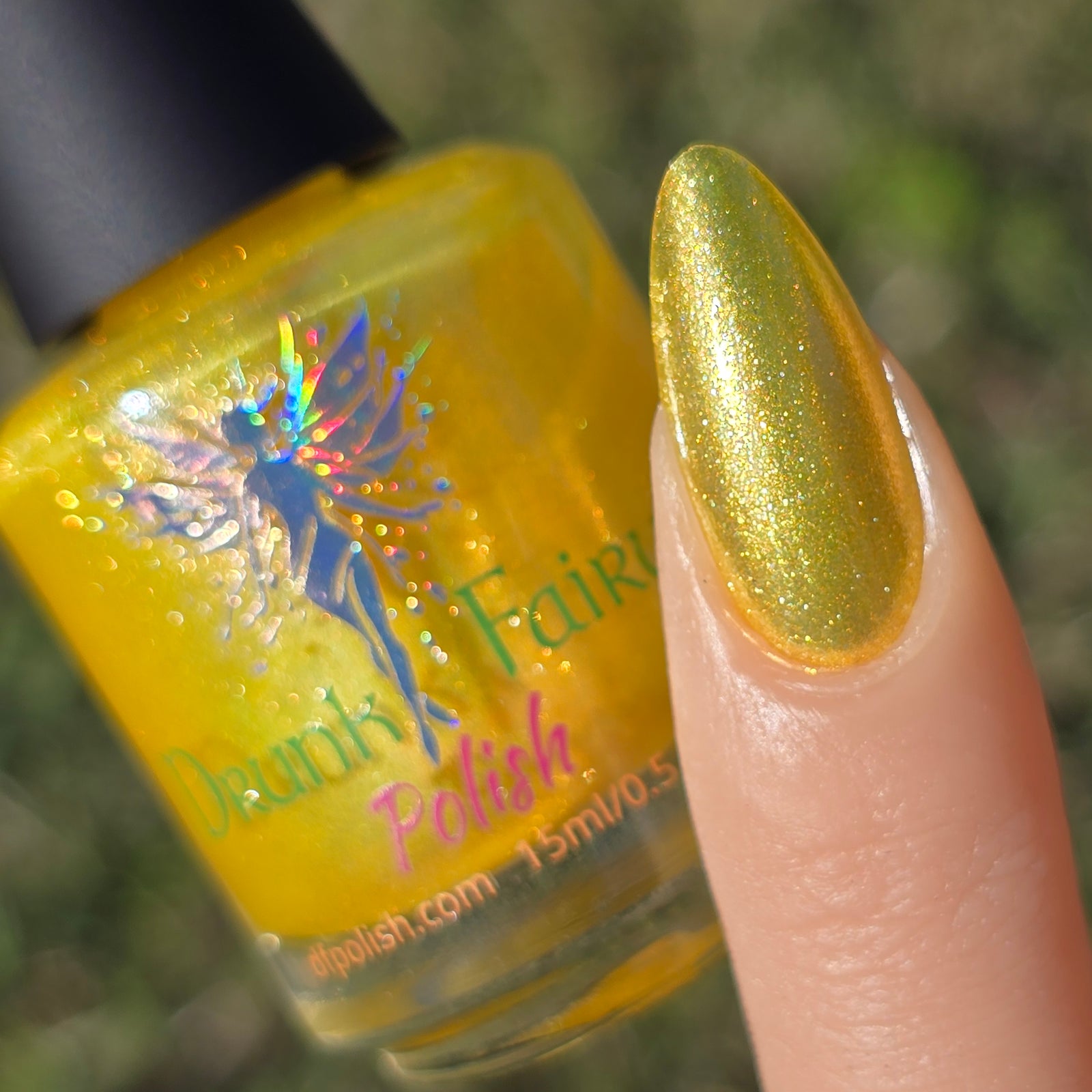 Canary Diamond | Jelly Polish with a Glittery, Pearly Shimmer