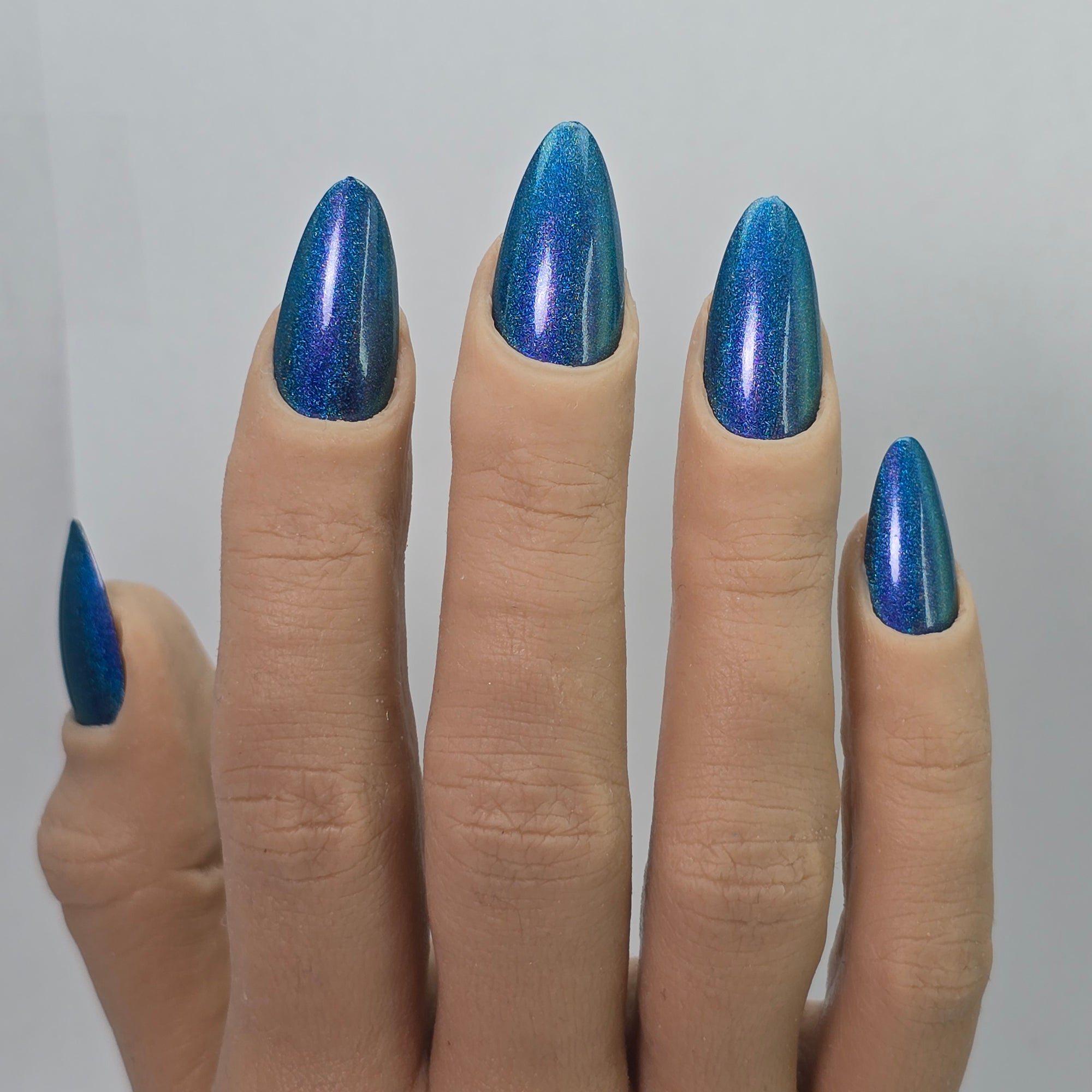 58 | Linear Holo Nail Polish