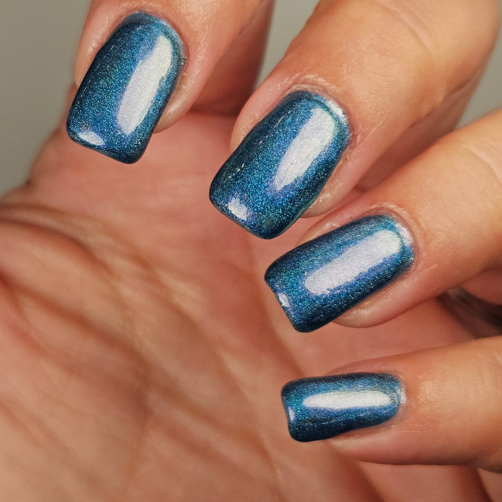 58 | Linear Holo Nail Polish