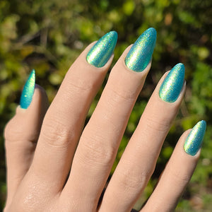 Go With the Floe | Aurora Shimmer Nail Polish