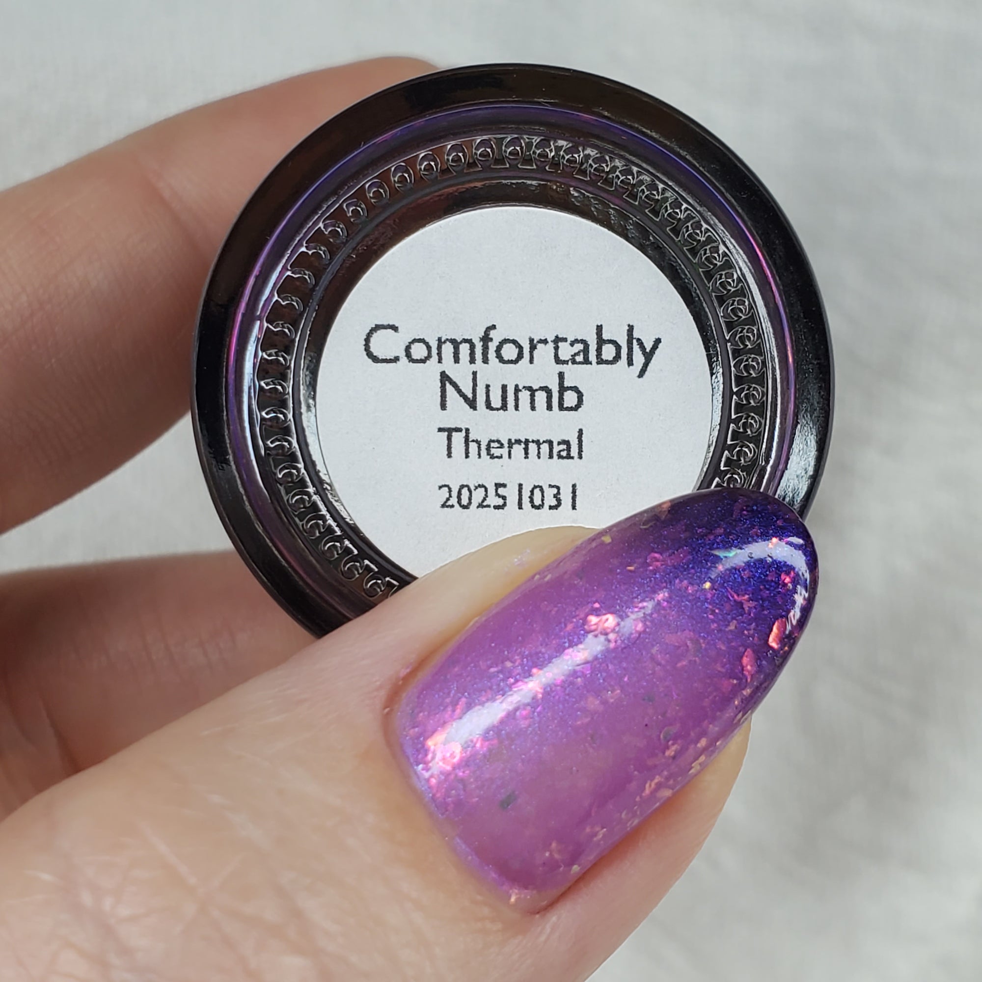 Comfortably Numb | Thermal Nail Polish