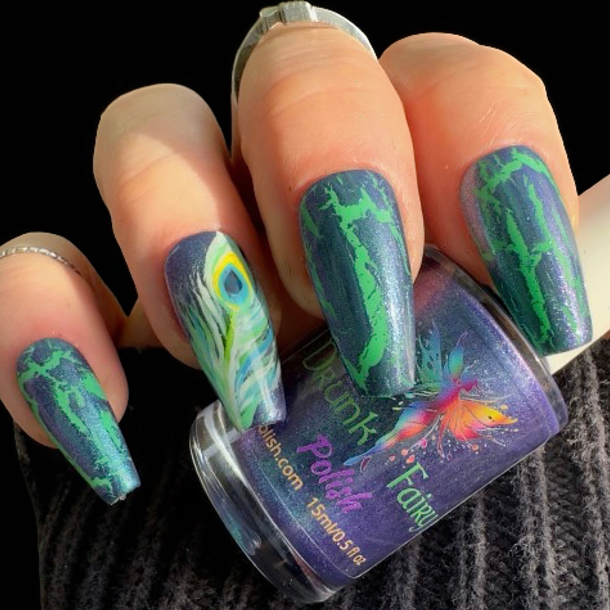 Glamorous 2025 Peacock‑Inspired Nails
