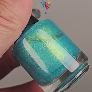 Go With the Floe | Aurora Shimmer Nail Polish